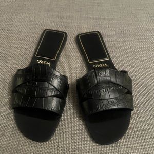 Zara slides. Size 37.